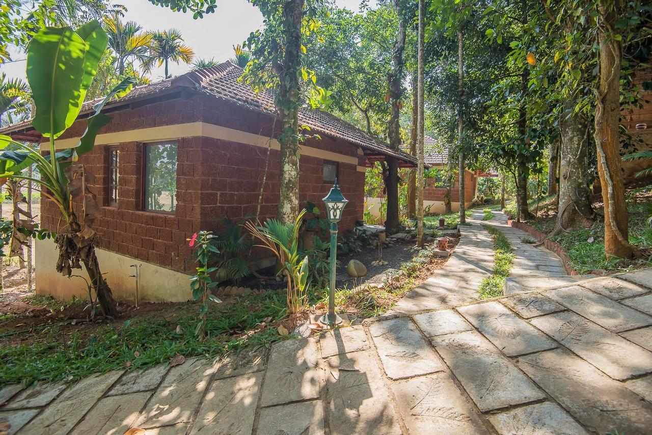 Raindrops Resorts Wayanad Sultan Bathery Buitenkant foto