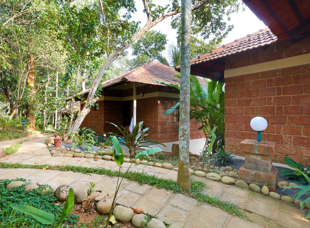 Raindrops Resorts Wayanad Sultan Bathery Buitenkant foto