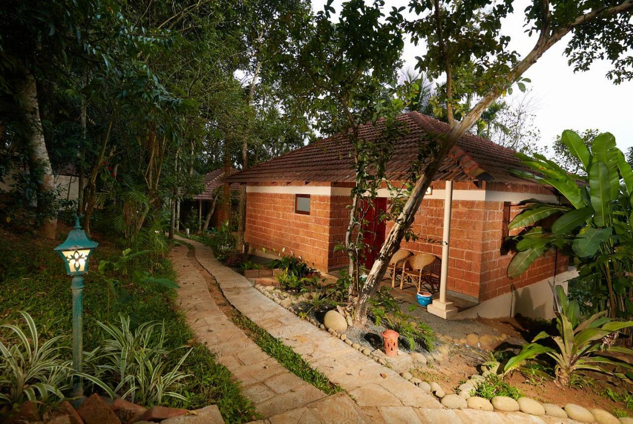 Raindrops Resorts Wayanad Sultan Bathery Buitenkant foto